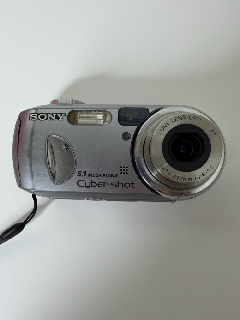 Sony Cyber-shot 5.1MP Digital Camera DSC-P93A Silver - TESTED & WORKING - Picture 3 of 16